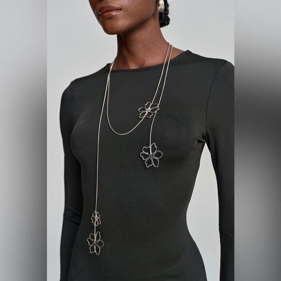 Elegant Silver Flower Necklace S1206 - Picture 2 of 5